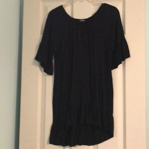 Black short sleeve tunic.